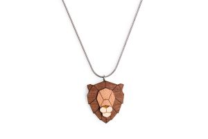 Drevený prívesok Lion Pendant