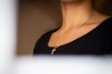 Drevený prívesok Maria Cross Pendant