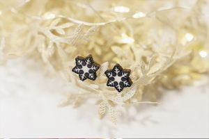 Drevené náušnice Brunn Snowflake Earrings
