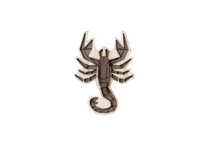 Drevená brošňa Scorpius Brooch