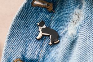 Drevená brošňa Walking Collie Brooch