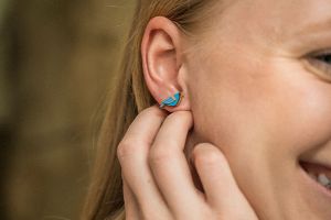 Drevené náušnice Blue Cutebird Earrings