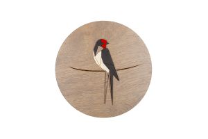 Drevená dekorácia Red Swallow Wooden Image