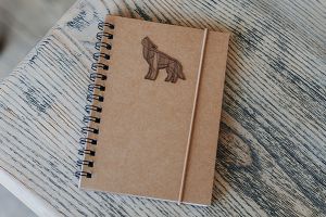Zápisník s vlkom Walking Wolf A6 linajkový