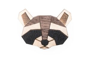 Drevená brošňa Raccoon Brooch