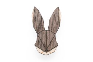 Drevená brošňa Hare Brooch