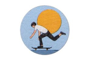 Drevená brošňa Skateboarding