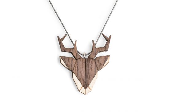 Drevený prívesok Deer Pendant
