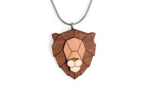 Drevený prívesok Lion Pendant