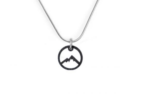 Drevený prívesok Mountains Pendant